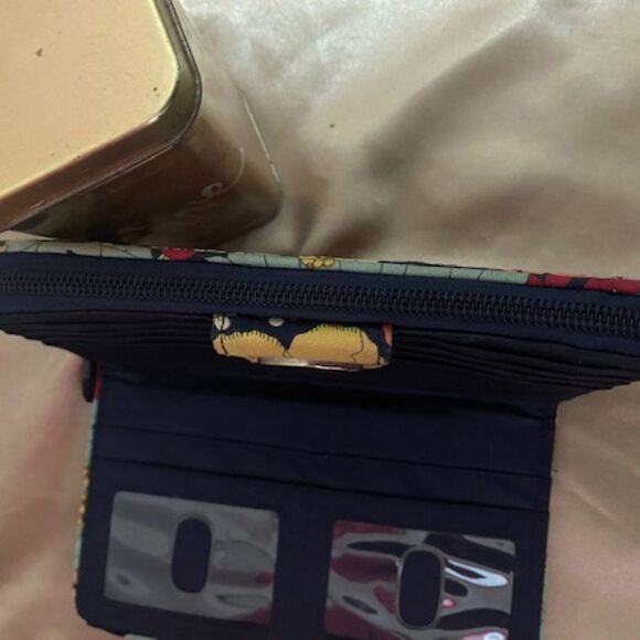 Vera Bradley Turn Lock zip around Multi-color wallet - Picture 6 of 7